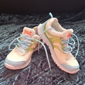Everlast White and Green Running Shoes with Orange Logo